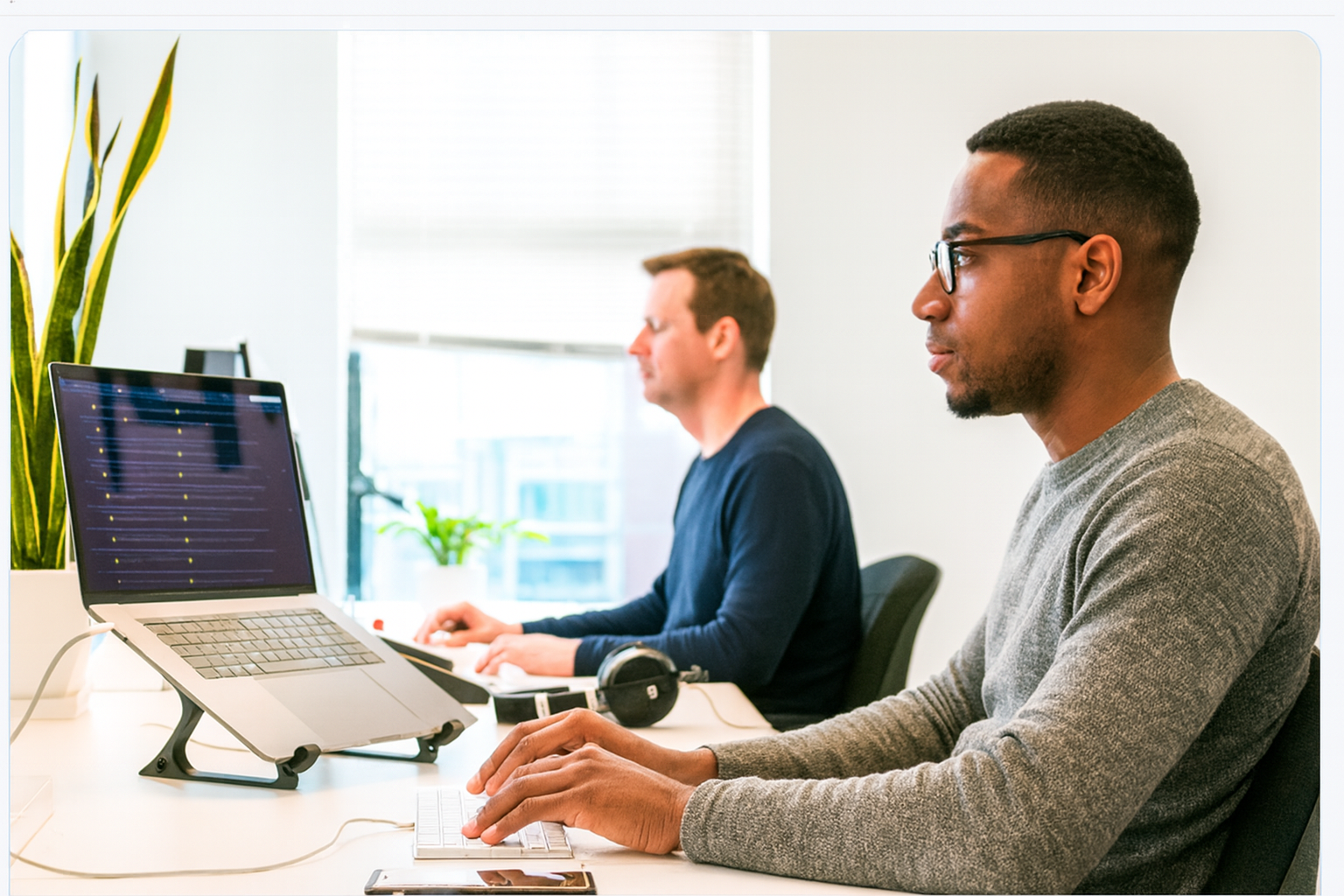RentalHub support illustration